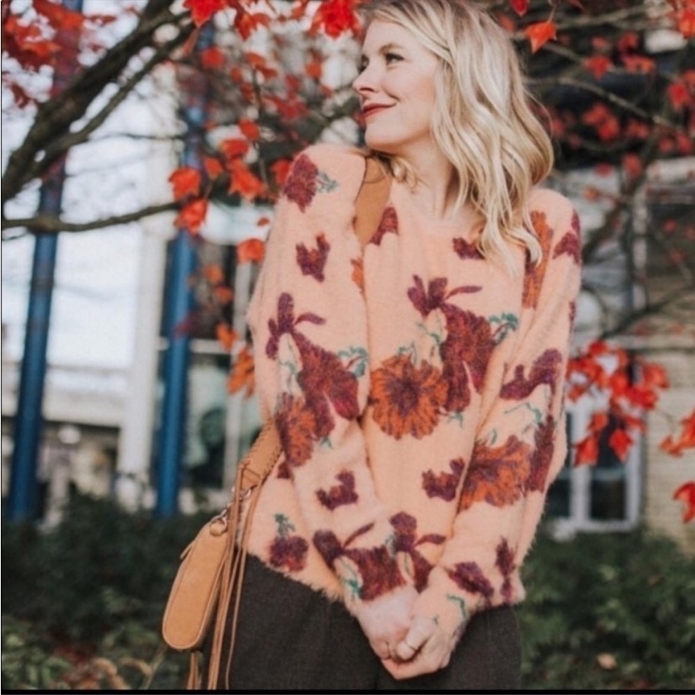 Leith floral fuzzy oversized sweater brown tan size XS
